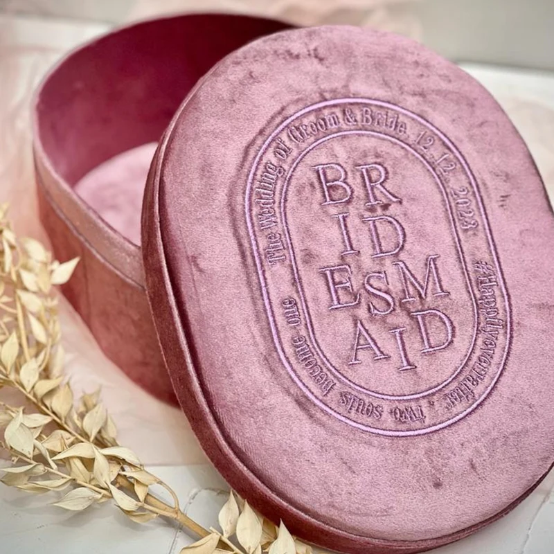 Custom Elegant Oval Velvet Box