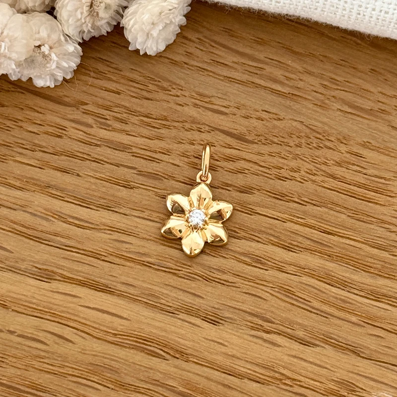 Pendentif "Fleur" plaqué or