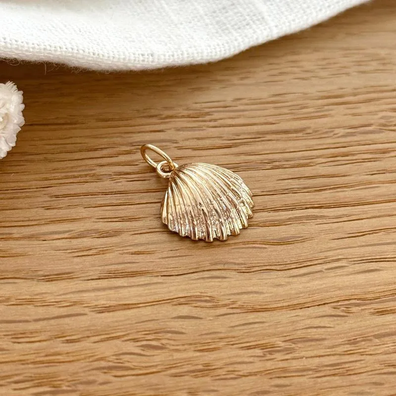 Pendentif "Shell" plaqué or