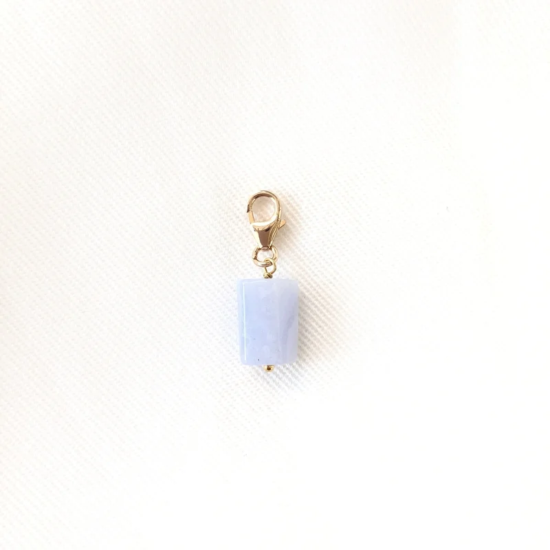 Charm "Calcédoine" tube plaqué or