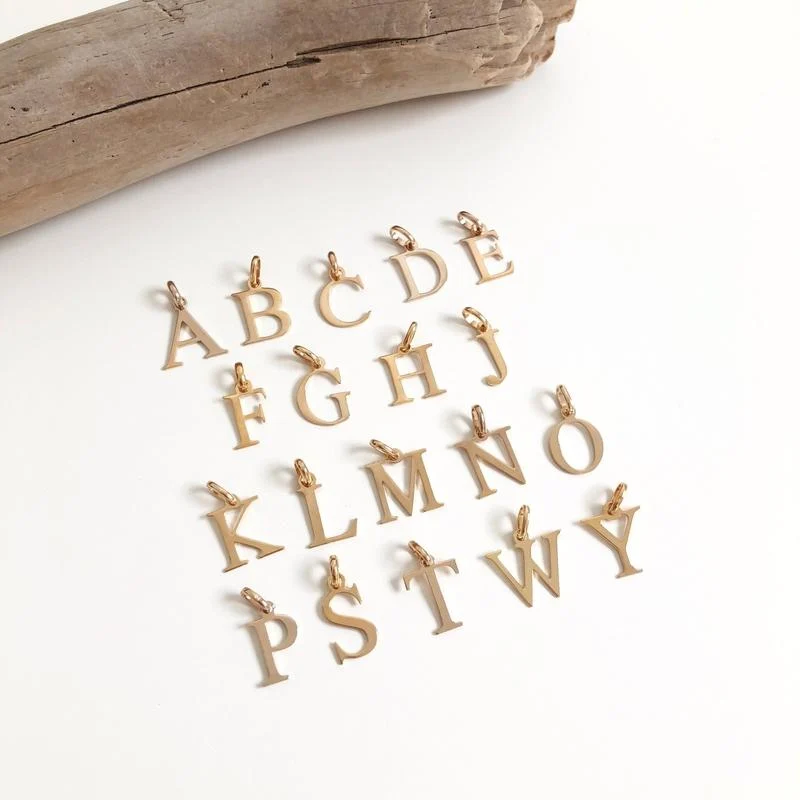 Pendentif "Lettre" plaqué or