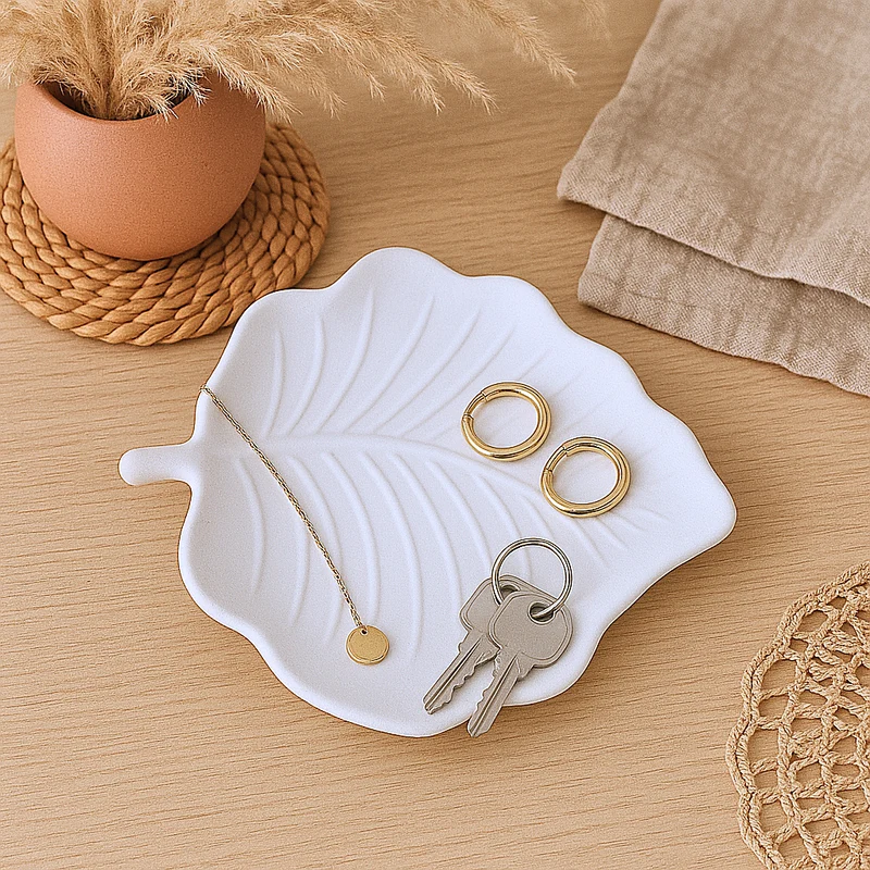 🍃 Vide-poche décoratif en forme de feuille – Artisanat & élégance naturelle
