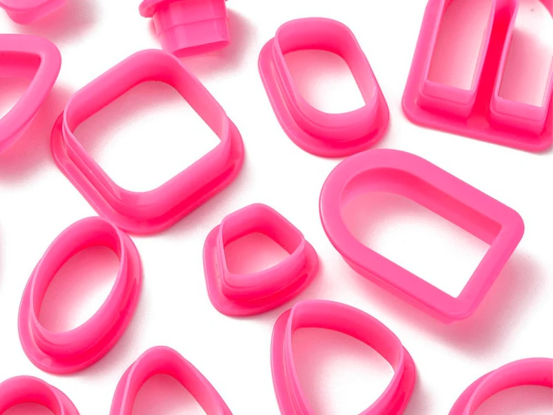Lot de 18 Emporte pièces Géométriques pour pâte polymère