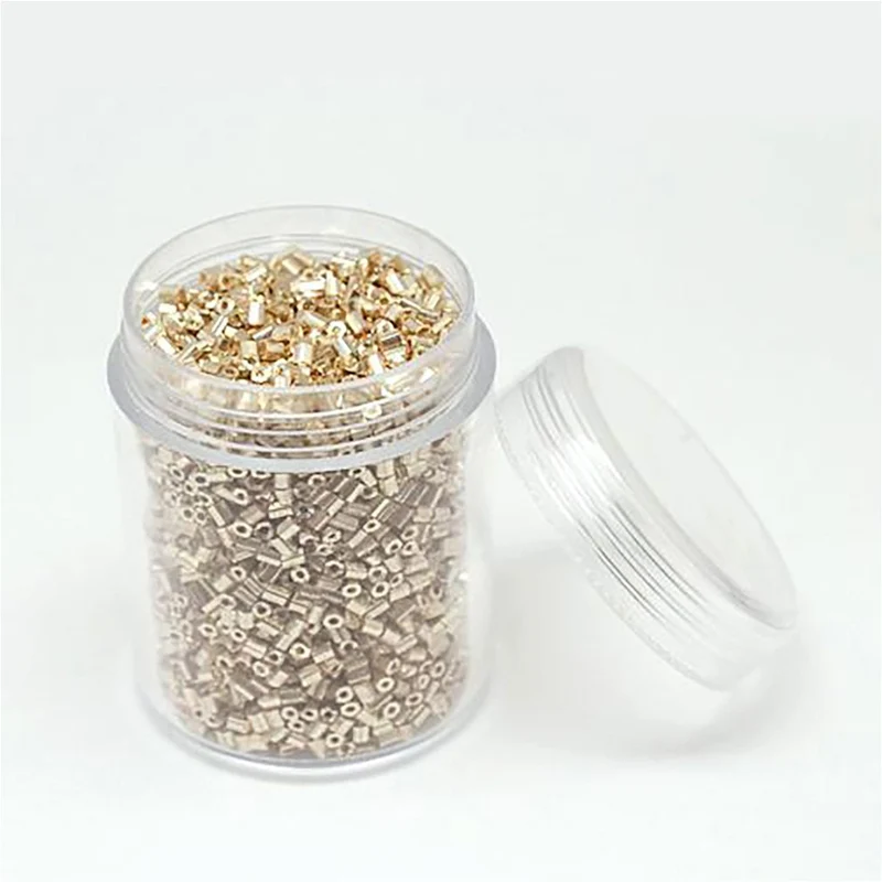 Perles de rocaille irisées tubes à facettes 1.8 à 2.3 mm (3000 pièces)