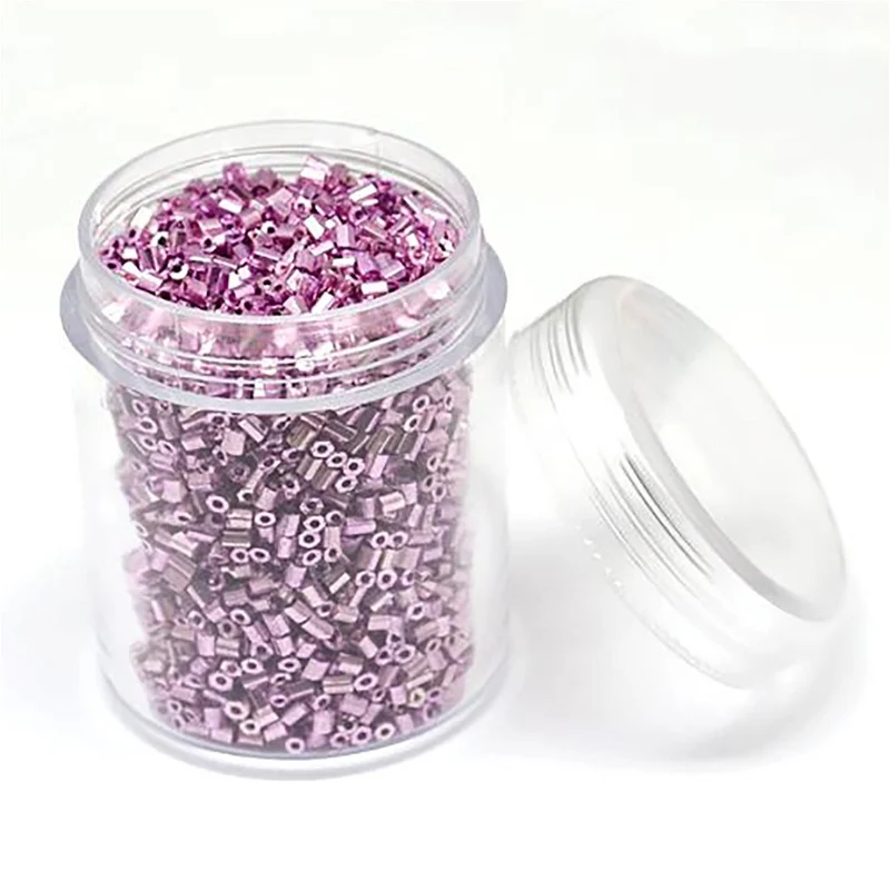 Perles de rocaille irisées tubes à facettes 1.8 à 2.3 mm (3000 pièces)