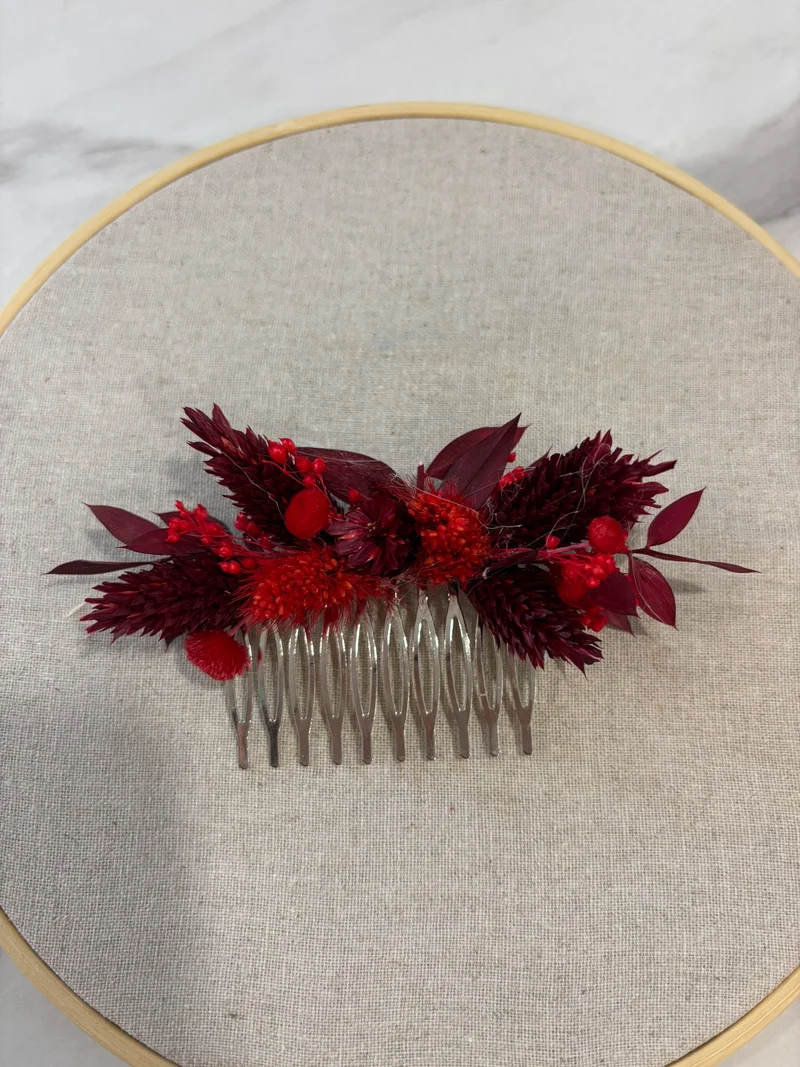 Peigne rouge
