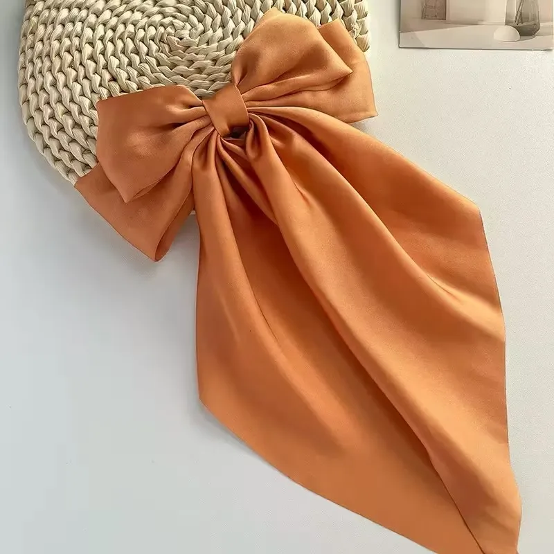 Barrette cheveux - Grand noeud en satin uni