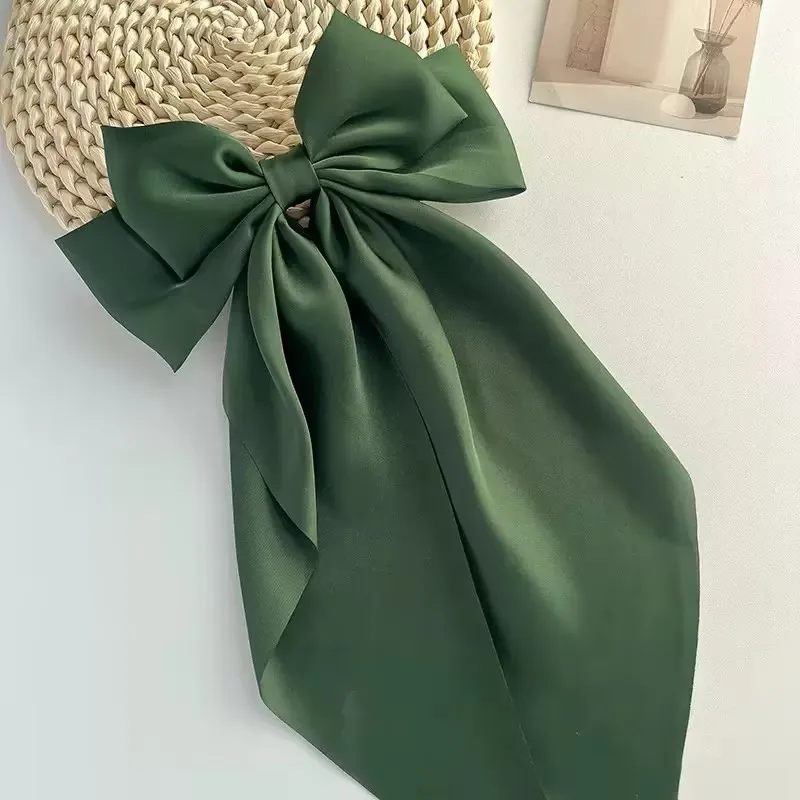 Barrette cheveux - Grand noeud en satin uni