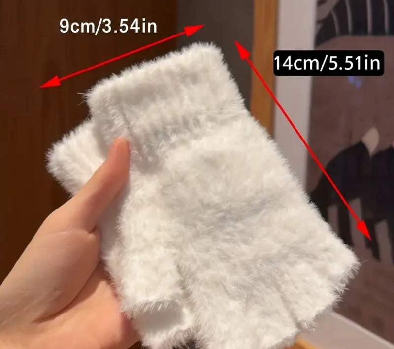 Gants demi-doigts fluffy !