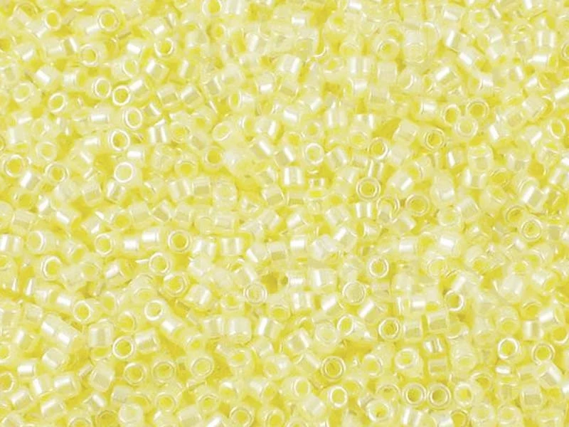 Miyuki Delicas 11/0 - Ceylon light lemon ice 232