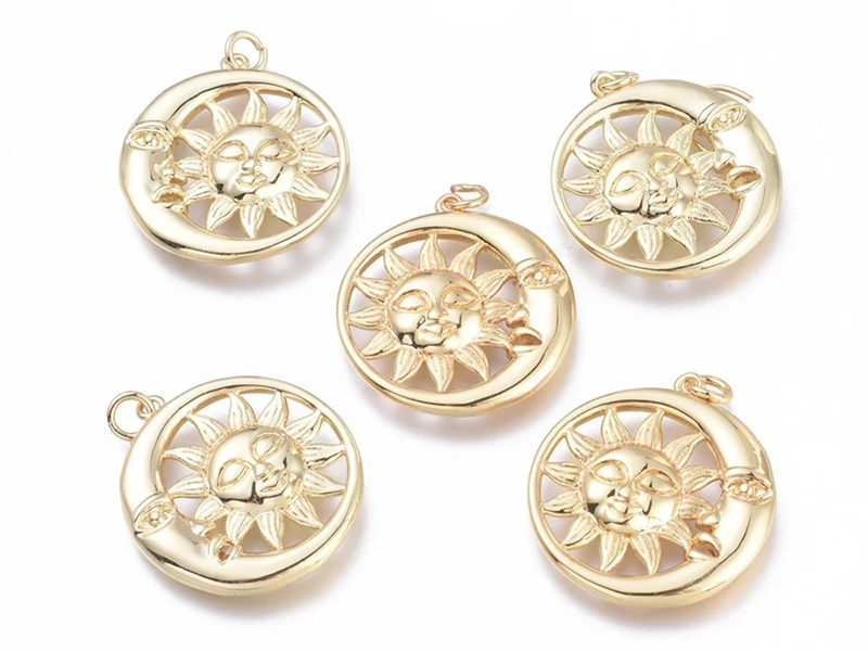 Pendentif doré à l'or fin 18K – Lune et soleil