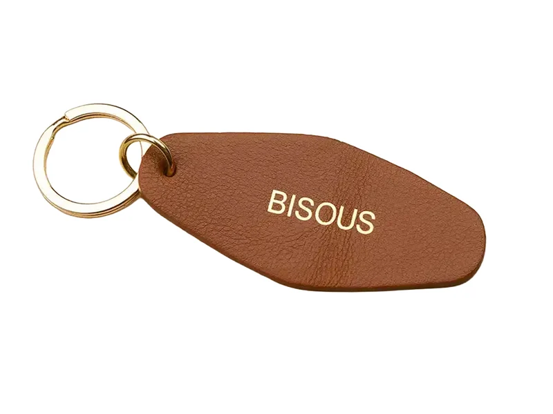 Porte-clés BISOUS en cuir marron - Les Cléias