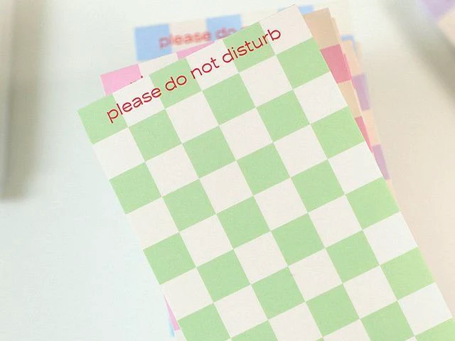 Bloc mémo damier Do Not Disturb lavande