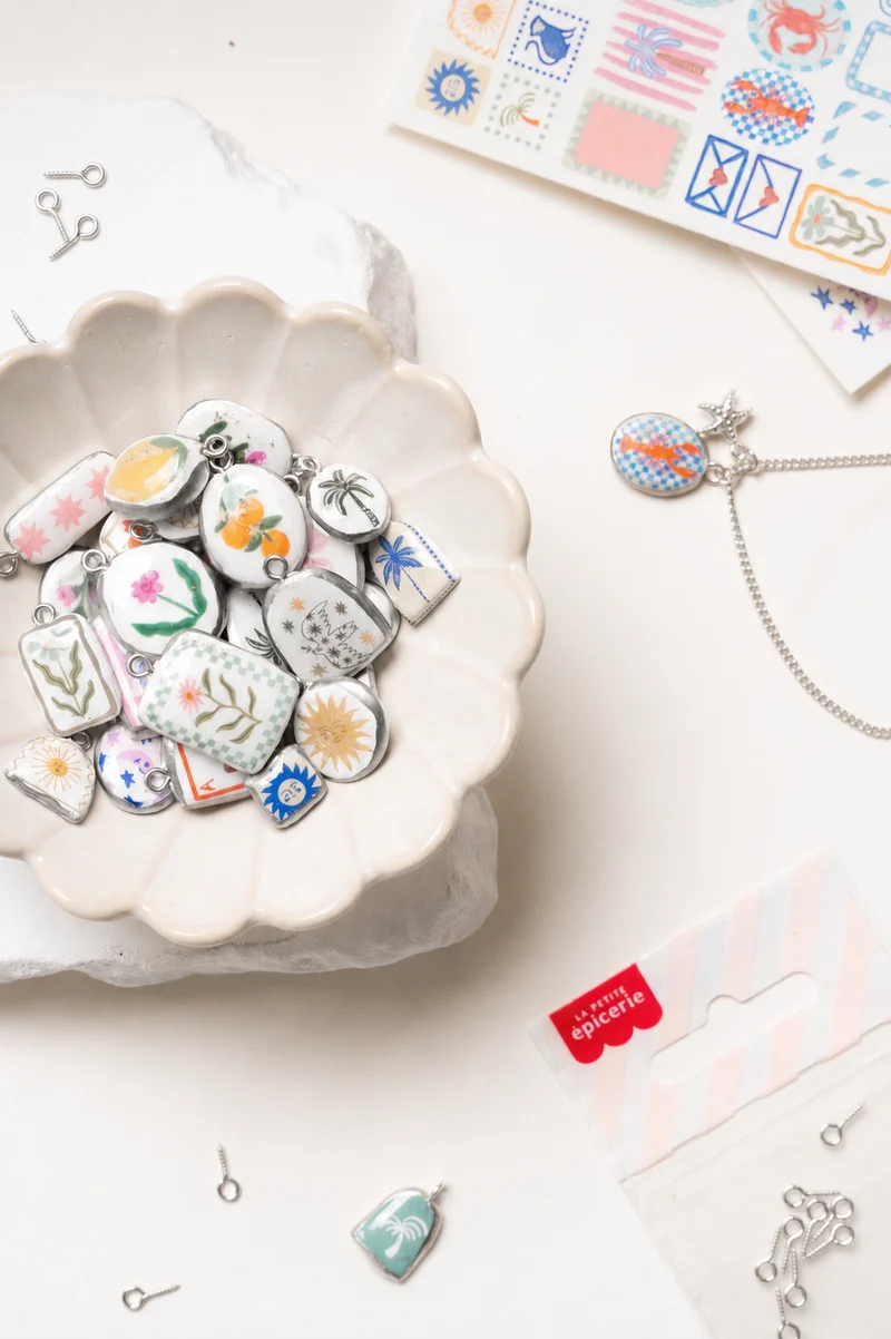 Kit tatouages argenté pour bijoux (avec lampe UV)
