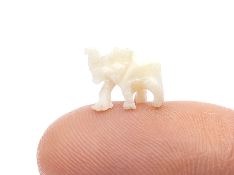 Petit éléphant miniature