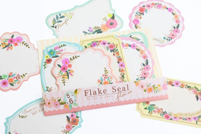 Stickers étiquettes en papier - Fleurs bleu-gris, lot de 30