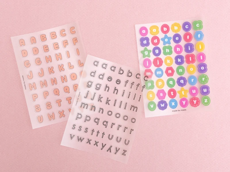 Stickers lettres - contours noirs
