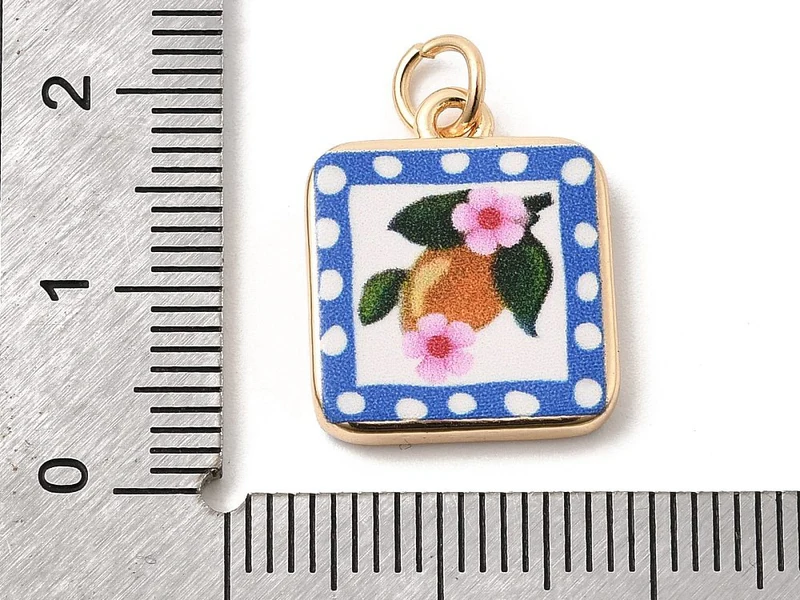 Breloque carrée citron fleuri imprimée - laiton doré