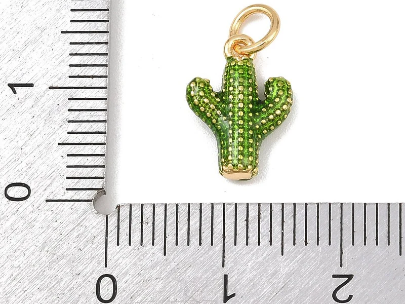 Breloque cactus vert - laiton doré à l’or fin
