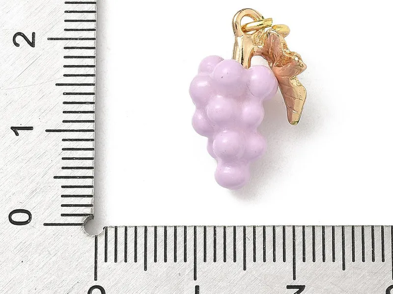 Breloque grappe de raisin émaillée - laiton doré
