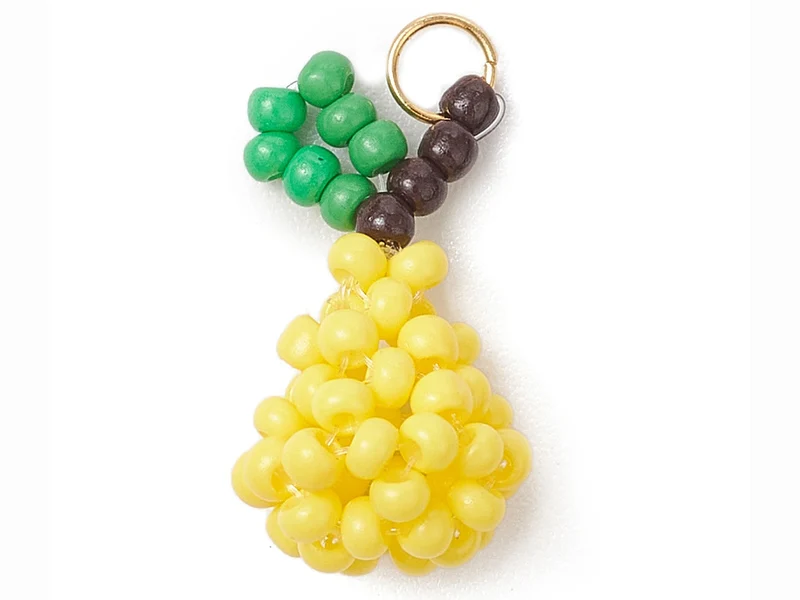 Breloque poire en perles de verre
