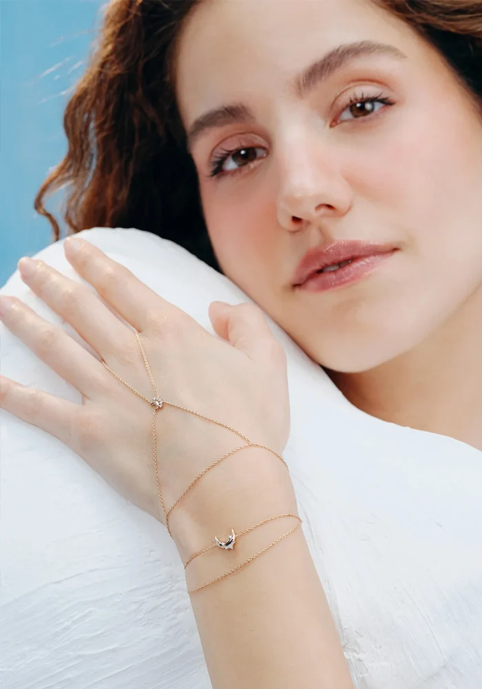 Bijou De Main Aila