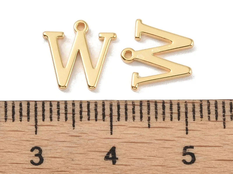 Breloque lettre W en laiton plaqué or 18 K