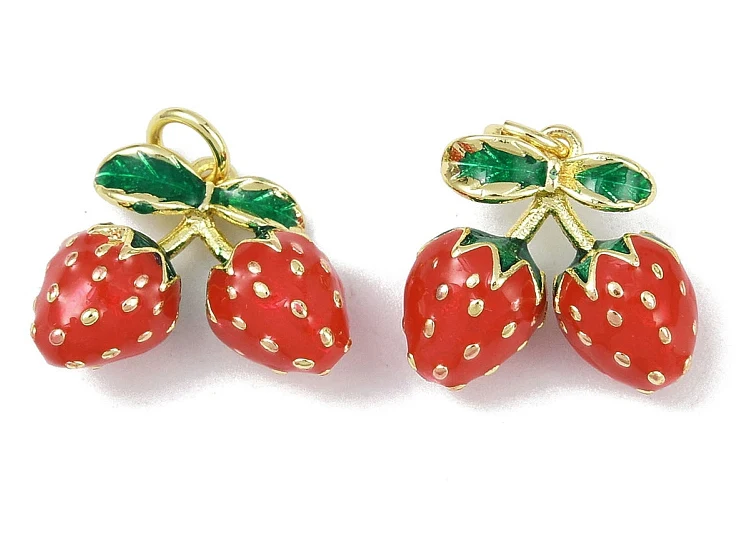 Breloque fraise émaillée en laiton doré à l’or fin
