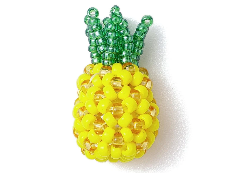 Breloque ananas en perles de rocaille jaunes