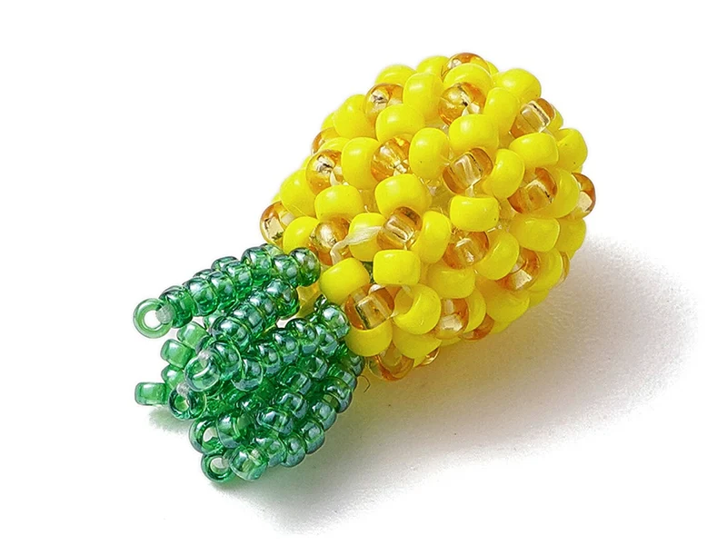 Breloque ananas en perles de rocaille jaunes