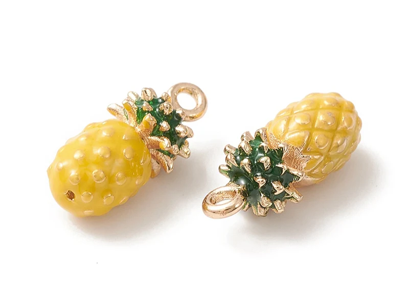 Breloque ananas émaillée en laiton doré à l’or fin