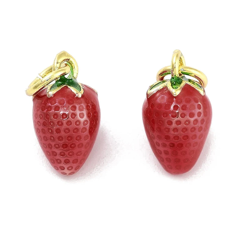 Breloque fraise émaillée en laiton doré à l’or fin