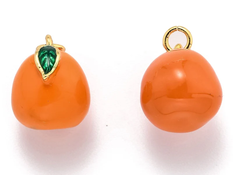 Breloque orange émaillée en laiton doré à l’or fin