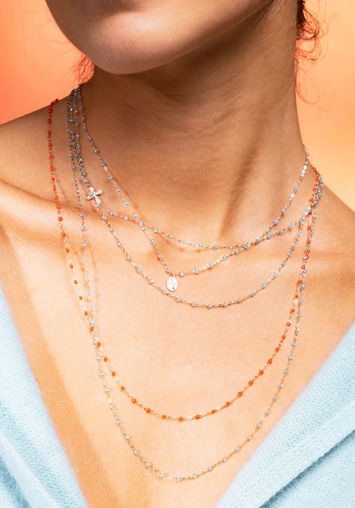 Collier Classique Gigi Or Rose Et Résine Aqua 42 cm