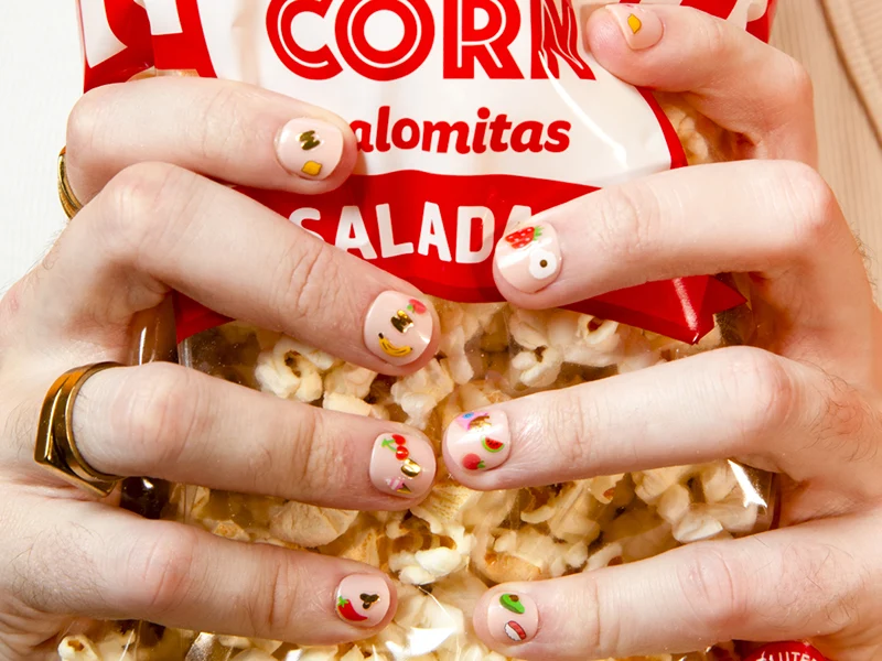 Stickers Nail art Yummy - Set de 120 stickers ongles OMY