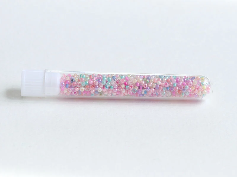 Perles de rocailles transparentes en tube - Mélange arc-en-ciel parme rosé - 2 mm