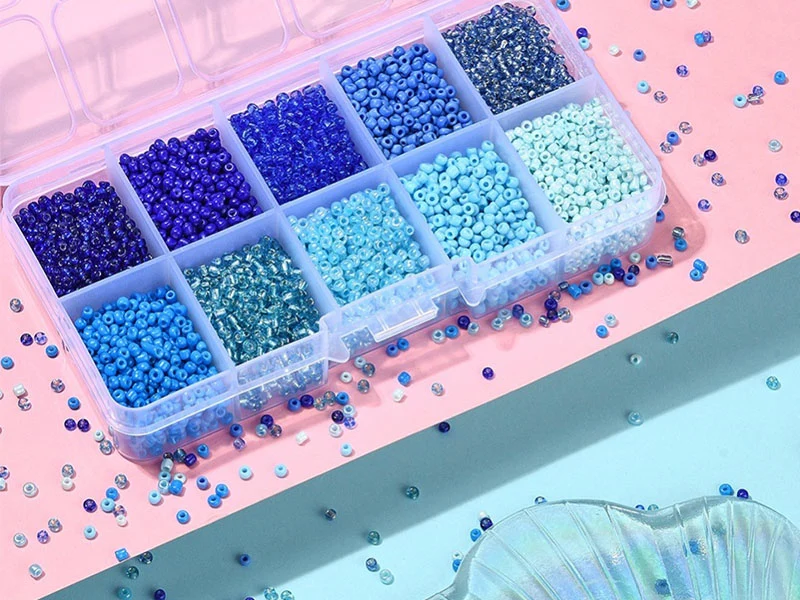 Boite de perles de rocailles - 10 Nuances bleues- 2,5mm - 8500 pcs