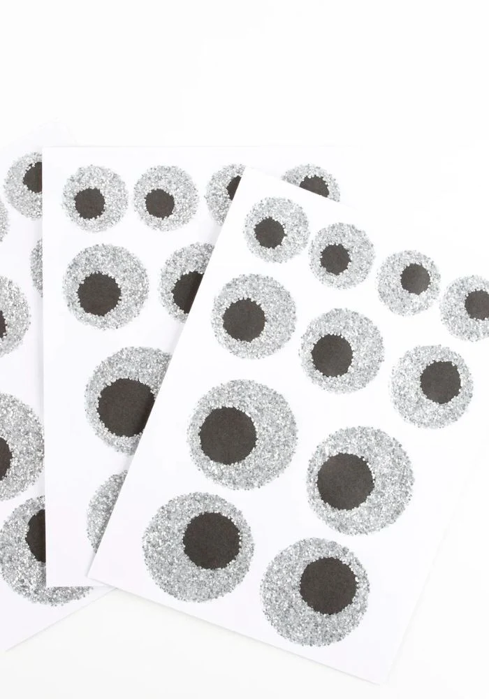 8 Feuilles De Stickers Oeil Paillettes Argent Et Noir