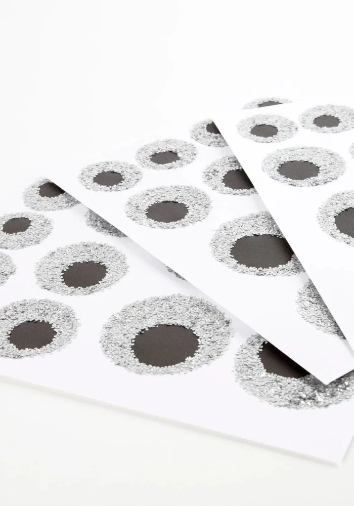 8 Feuilles De Stickers Oeil Paillettes Argent Et Noir
