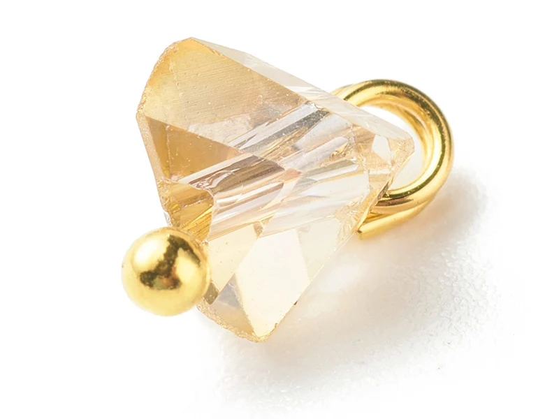 10 pendentifs en verre irisé - forme triangulaire - tons crèmes - 8 x 6 mm