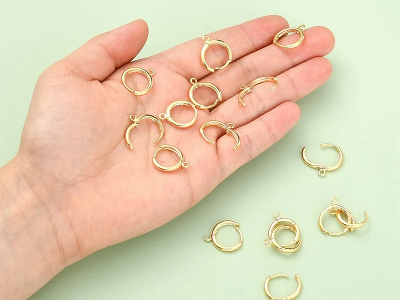 Paire de boucles d'oreilles dormeuses - Doré à l'or fin 18K - 17 mm
