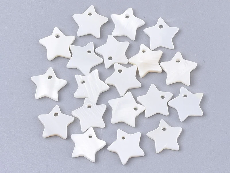 Lot de 10 breloques - étoile - coquillage naturel - 10 mm