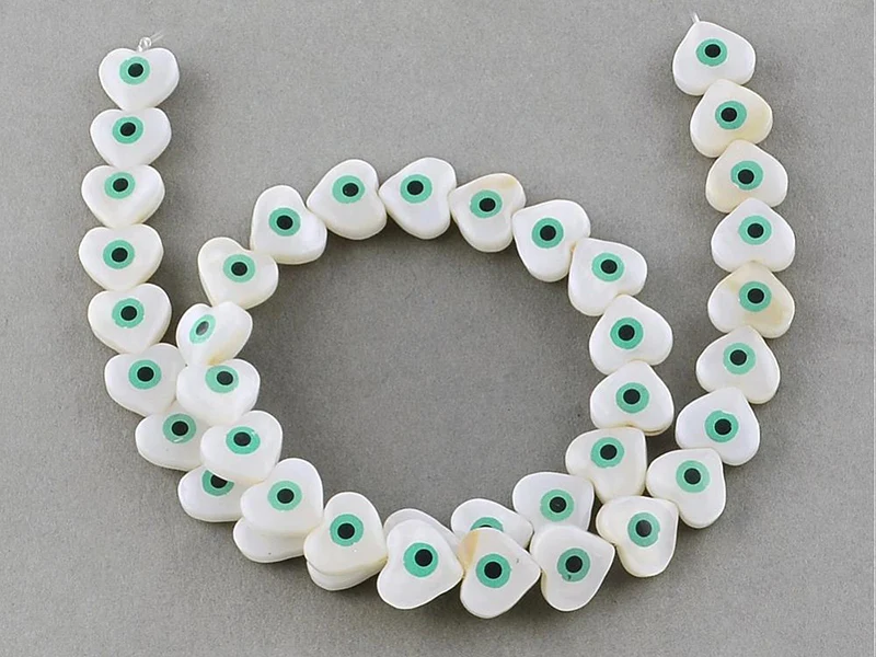 Lot de 5 perles cœur avec œil - Coquillage nacré - 10 mm