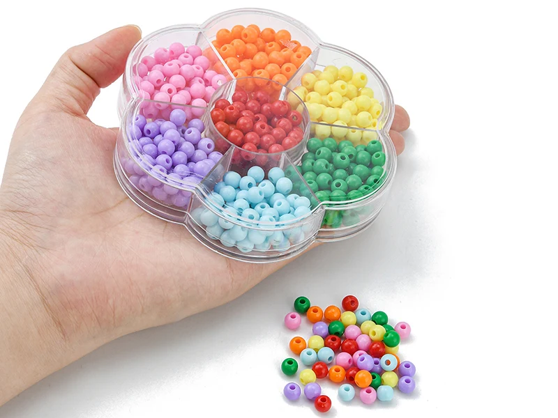 Boîte de 490 perles opaques rondes - 7 couleurs - 6 mm