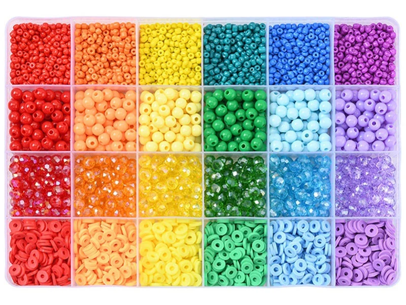 Boîte de 4300 perles variées : rocailles, plastique, heishi - 6 couleurs