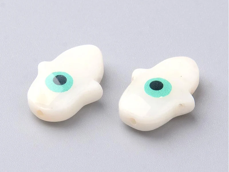 Perle Khamsa en nacre - 15 x 12 mm
