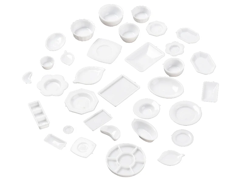 Lot de 33 plats miniatures en plastique