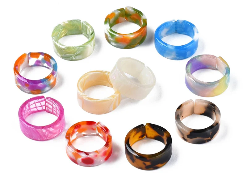 Bague en résine transparente effet écaillé - Couleur aléatoire