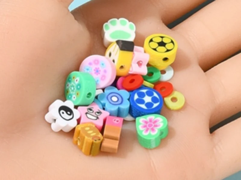 Boite de 15 styles de perles en pâte polymère - Multicolore