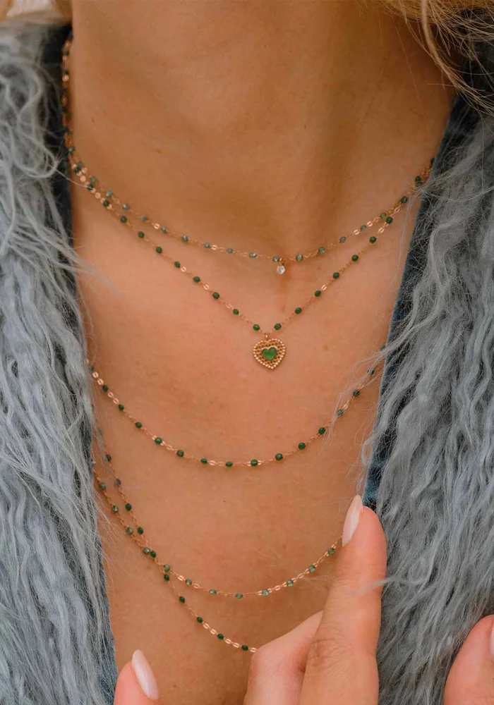 Collier Classique Gigi Or Rose Et Résines Emeraude 45cm